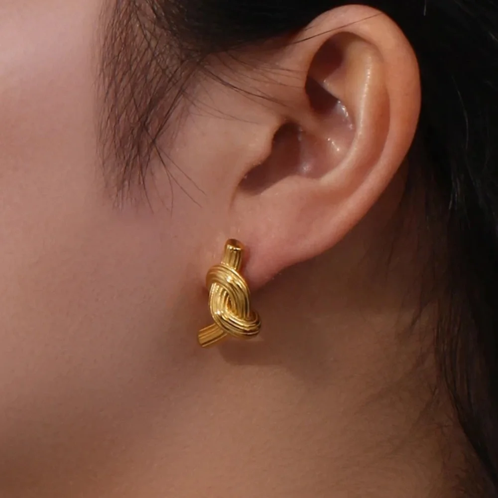 NEW KNOT STUD 18K GOLD EARNINGS, NICE EARRINGS, CUTE EARRINGS - Picture 2 of 6